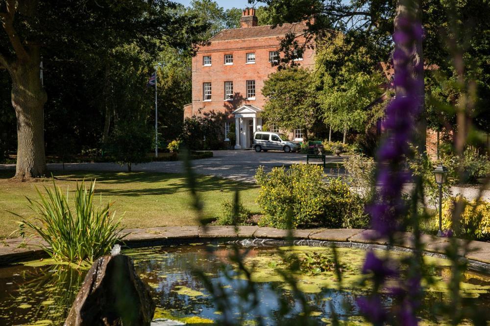 Mulberry House Pension Ongar Buitenkant foto